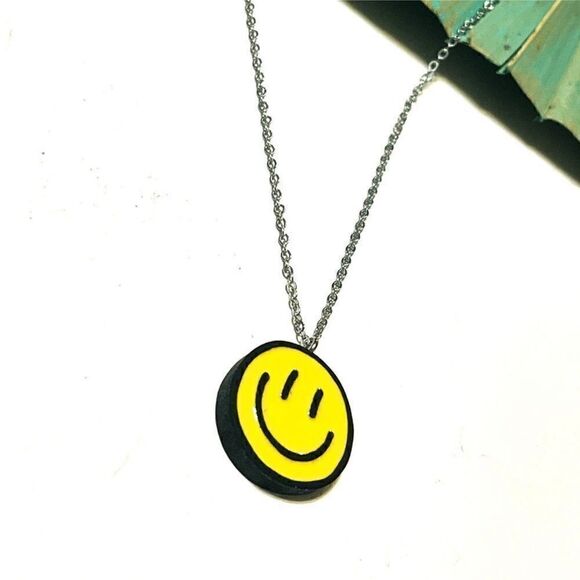 smiley face R 413 - Picture 3 of 5